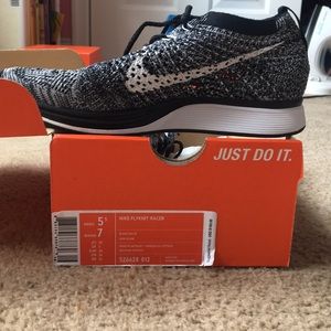 Nike Women’s Flyknit Racer